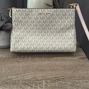 New Michael Kors crossbody purse